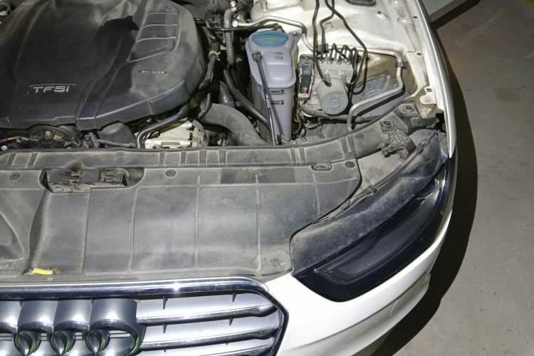 Used Audi A4L 2015 35 TFSI Automatic Comfort Model Engine Bay Left