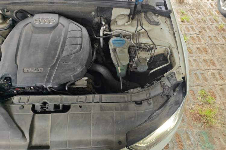 Used Audi A4L 2015 35 TFSI Automatic Comfort Model Engine Bay Left