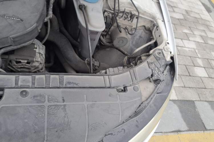 Used Audi A4L 2015 35 TFSI Automatic Comfort Model Engine Bay Left