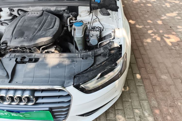 Used Audi A4L 2015 35 TFSI Automatic Comfort Model Engine Bay Left