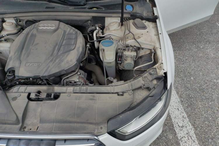 Used Audi A4L 2015 35 TFSI Automatic Comfort Model Engine Bay Left