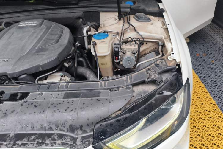 Used Audi A4L 2015 45 TFSI quattro Individual Sport Edition Engine Bay Left