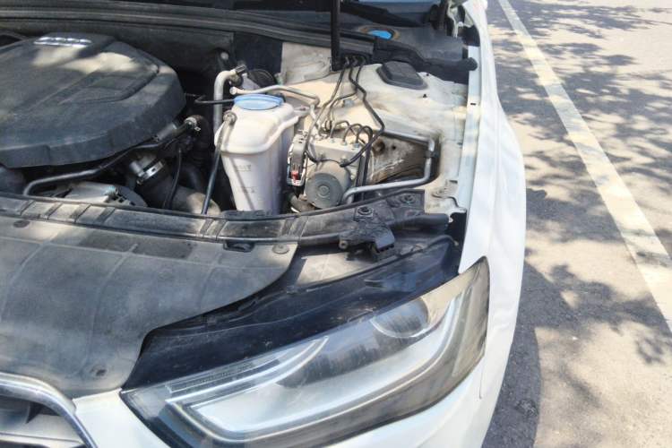 Used Audi A4L 2015 35 TFSI Automatic Standard Model Engine Bay Left