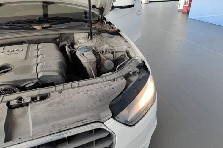 Used Audi A4L 2015 30 TFSI Automatic Comfort Model Engine Bay Left