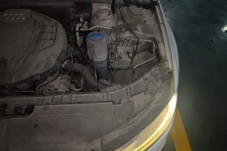 Used Audi A4L 2015 35 TFSI Automatic Standard Model Engine Bay Left