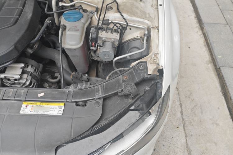 Used Audi A4L 2015 35 TFSI Automatic Standard Model Engine Bay Left