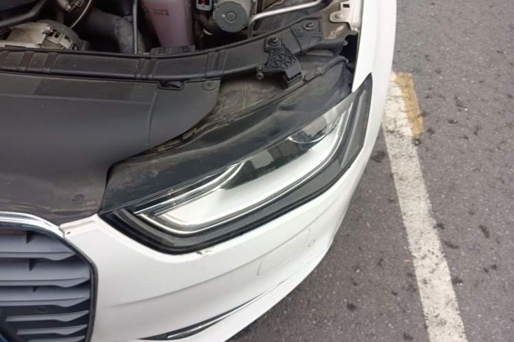 Used Audi A4L 2015 35 TFSI Automatic Comfort Model Engine Bay Left
