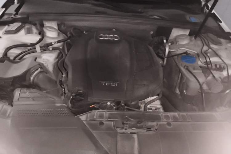 Used Audi A4L 2015 35 TFSI Automatic Comfort Model Engine Bay