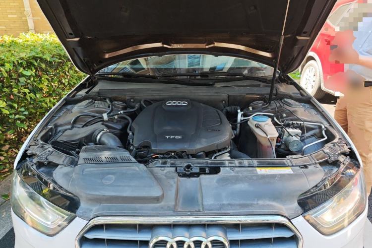Used Audi A4L 2015 35 TFSI Automatic Comfort Model Engine Bay