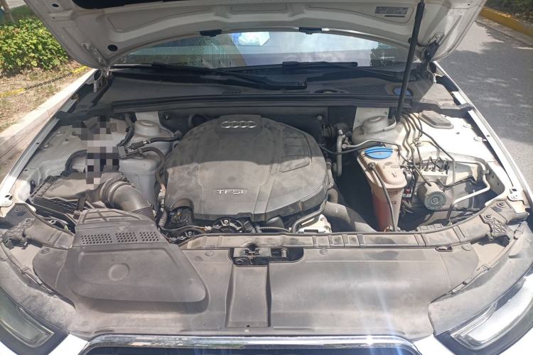 Used Audi A4L 2015 35 TFSI Automatic Comfort Model Engine Bay