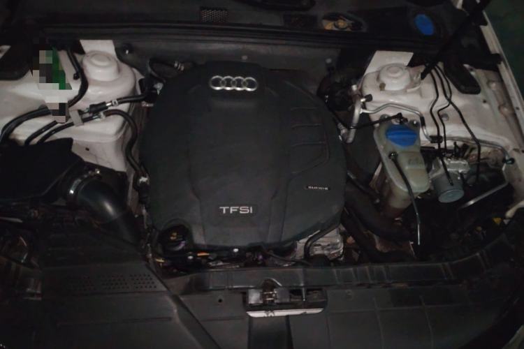 Used Audi A4L 2015 35 TFSI Automatic Comfort Model Engine Bay