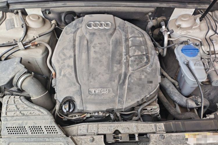Used Audi A4L 2015 35 TFSI Automatic Standard Model Engine Bay