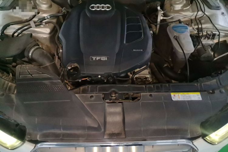 Used Audi A4L 2015 35 TFSI Automatic Standard Model Engine Bay