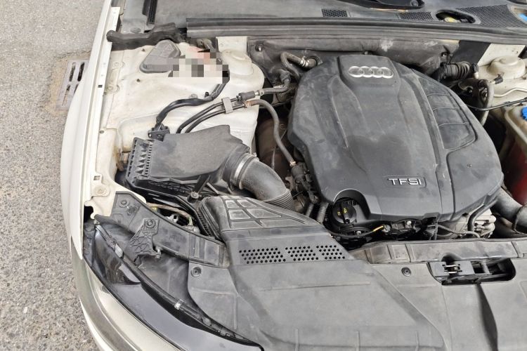 Used Audi A4L 2015 35 TFSI Automatic Comfort Model Engine Bay Right