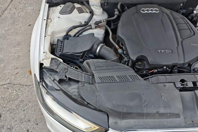 Used Audi A4L 2015 35 TFSI Automatic Comfort Model Engine Bay Right