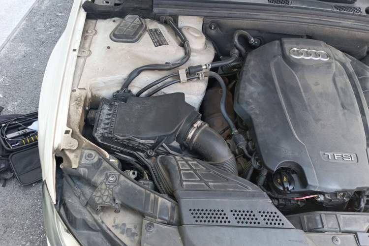 Used Audi A4L 2015 35 TFSI Automatic Standard Model Engine Bay Right