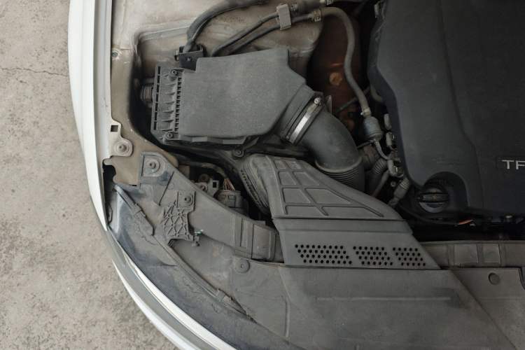 Used Audi A4L 2015 35 TFSI Automatic Standard Model Engine Bay Right