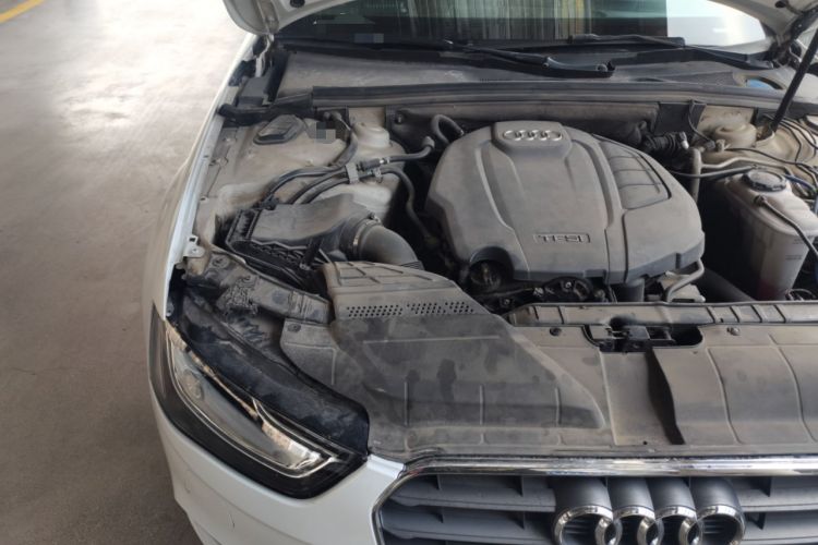 Used Audi A4L 2015 35 TFSI Automatic Comfort Model Engine Bay Right