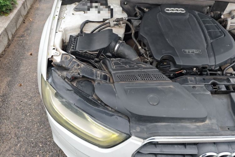 Used Audi A4L 2015 35 TFSI Automatic Standard Model Engine Bay Right