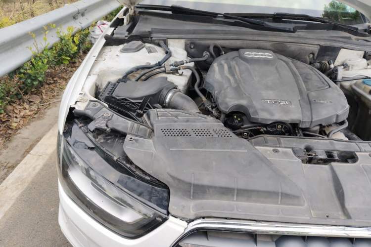 Used Audi A4L 2015 45 TFSI quattro Individual Sport Edition Engine Bay Right