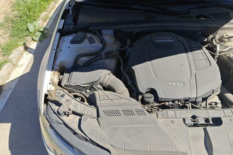 Used Audi A4L 2015 35 TFSI Automatic Standard Model Engine Bay Right
