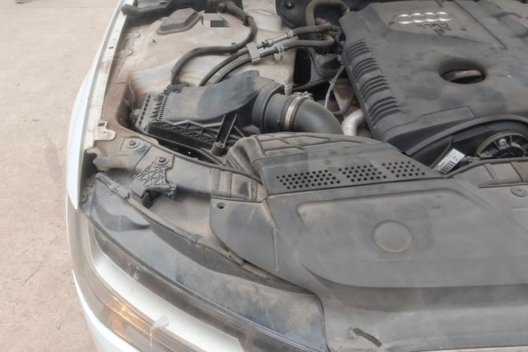 Used Audi A4L 2015 30 TFSI Automatic Comfort Model Engine Bay Right