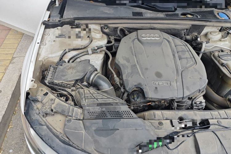 Used Audi A4L  Engine Bay Right