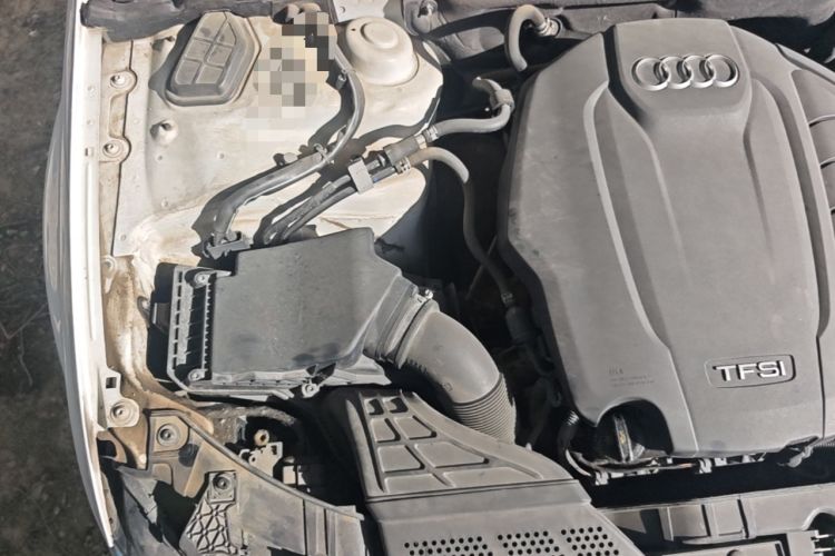 Used Audi A4L 2015 35 TFSI Automatic Comfort Model Engine Bay Right