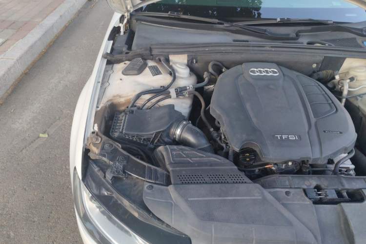 Used Audi A4L 2015 35 TFSI Automatic Standard Model Engine Bay Right