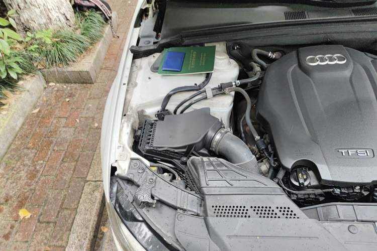 Used Audi A4L 2015 35 TFSI Automatic Standard Model Engine Bay Right
