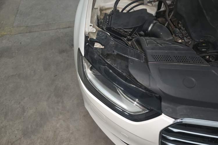 Used Audi A4L 2015 35 TFSI Automatic Technology Model Engine Bay Right