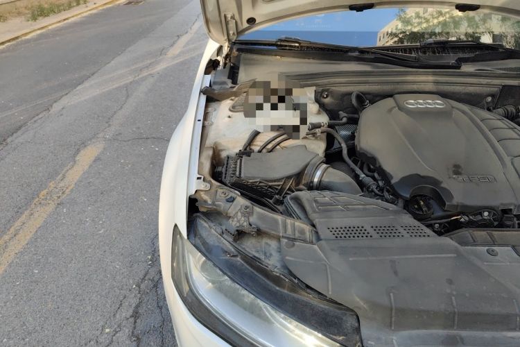 Used Audi A4L 2015 35 TFSI Automatic Technology Model Engine Bay Right