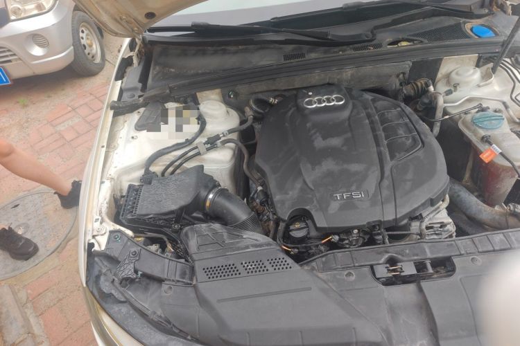 Used Audi A4L 2015 35 TFSI Automatic Standard Model Engine Bay Right