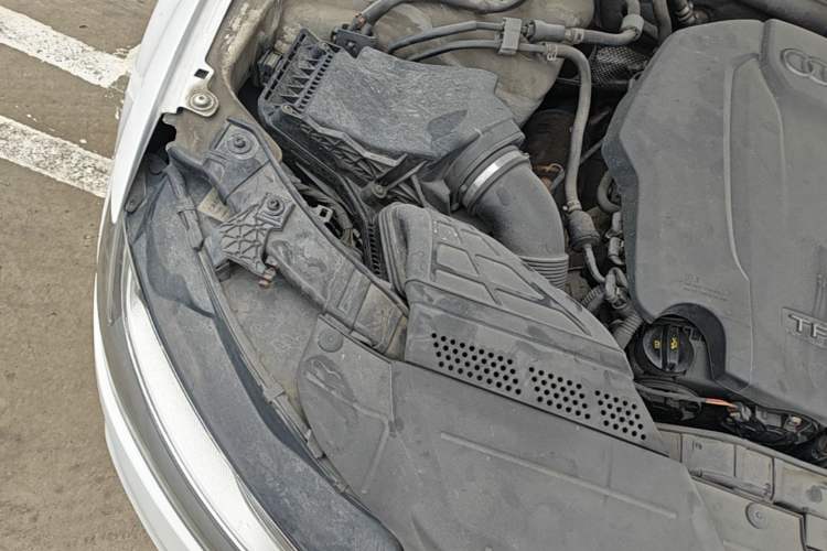 Used Audi A4L 2015 35 TFSI Automatic Standard Model Engine Bay Right