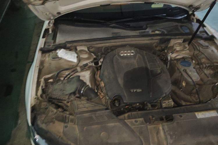 Used Audi A4L 2015 35 TFSI Automatic Standard Model Engine Bay Right