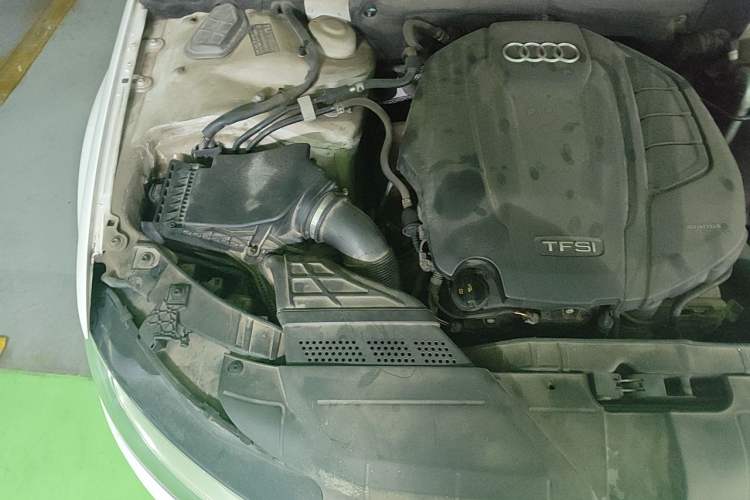 Used Audi A4L 2015 35 TFSI Automatic Standard Model Engine Bay Right