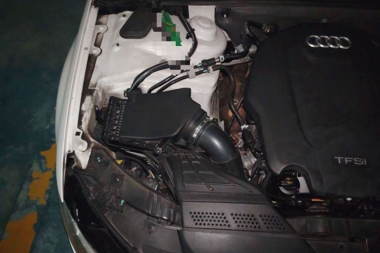 Used Audi A4L 2015 35 TFSI Automatic Comfort Model Engine Bay Right