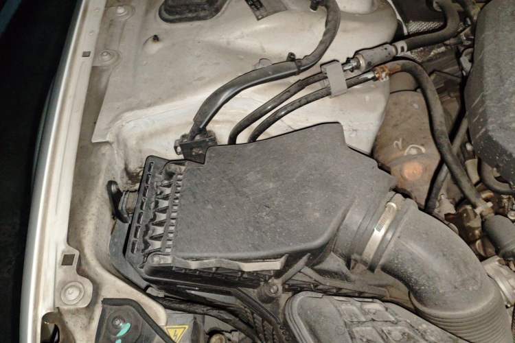 Used Audi A4L 2015 35 TFSI Automatic Comfort Model Engine Bay Right