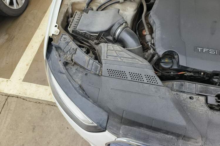 Used Audi A4L 2015 35 TFSI Automatic Standard Model Engine Bay Right