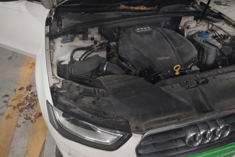 Used Audi A4L 2015 35 TFSI Automatic Comfort Model Engine Bay Right