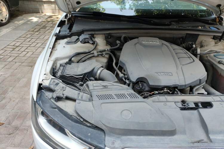 Used Audi A4L 2015 35 TFSI Automatic Standard Model Engine Bay Right