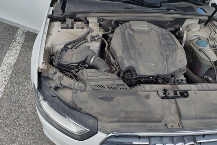 Used Audi A4L 2015 35 TFSI Automatic Comfort Model Engine Bay Right