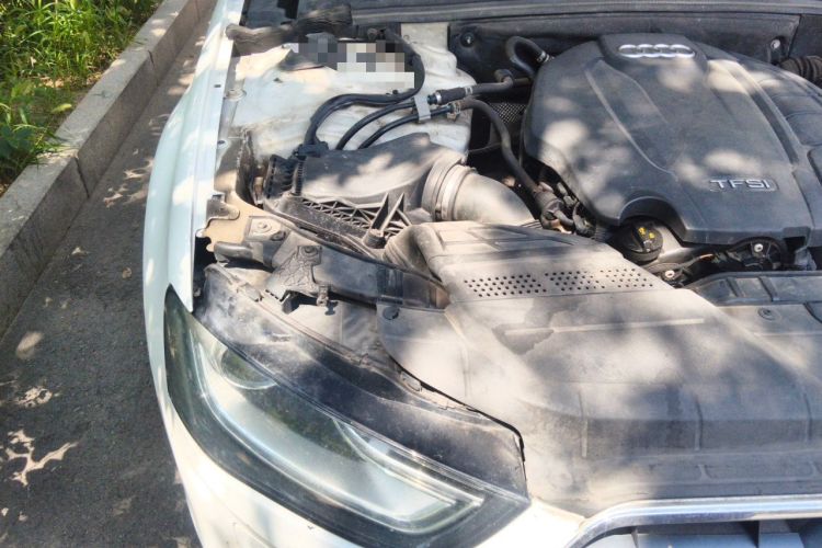 Used Audi A4L 2015 35 TFSI Automatic Standard Model Engine Bay Right