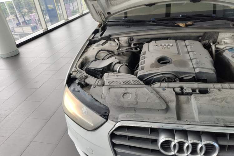 Used Audi A4L 2015 30 TFSI Automatic Comfort Model Engine Bay Right
