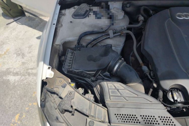 Used Audi A4L 2015 35 TFSI Automatic Comfort Model Engine Bay Right