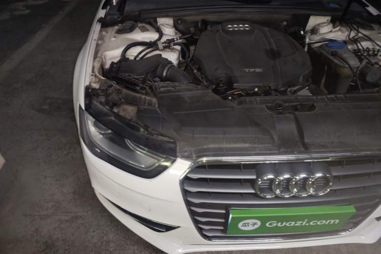 Used Audi A4L 2015 35 TFSI Automatic Comfort Model Engine Bay Right