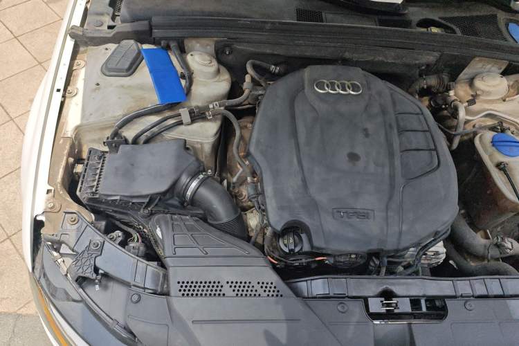 Used Audi A4L 2015 35 TFSI Automatic Comfort Model Engine Bay Right