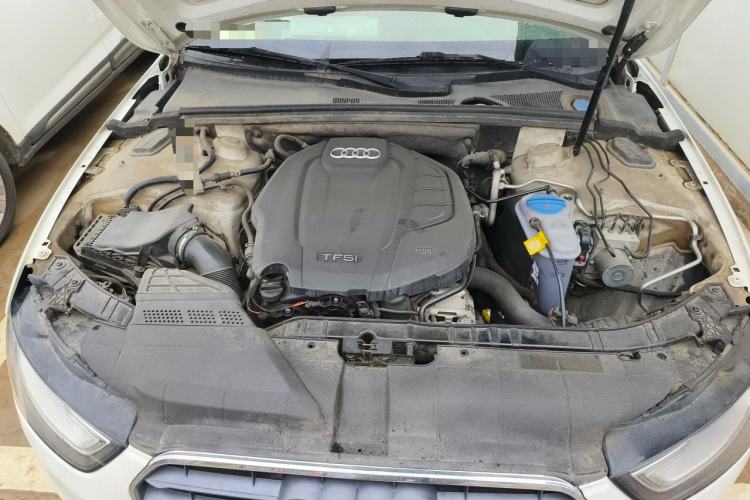 Used Audi A4L 2015 35 TFSI Automatic Standard Model Engine Bay
