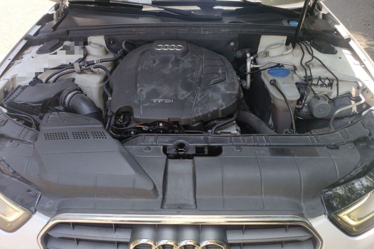 Used Audi A4L 2015 35 TFSI Automatic Standard Model Engine Bay