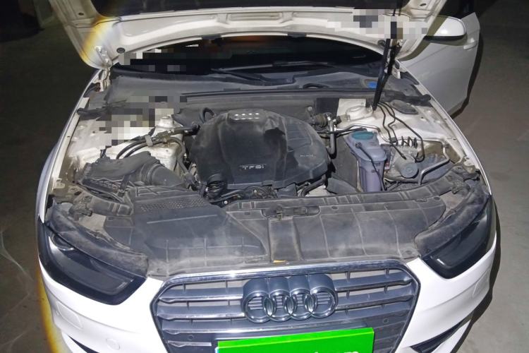 Used Audi A4L 2015 35 TFSI Automatic Comfort Model Engine Bay